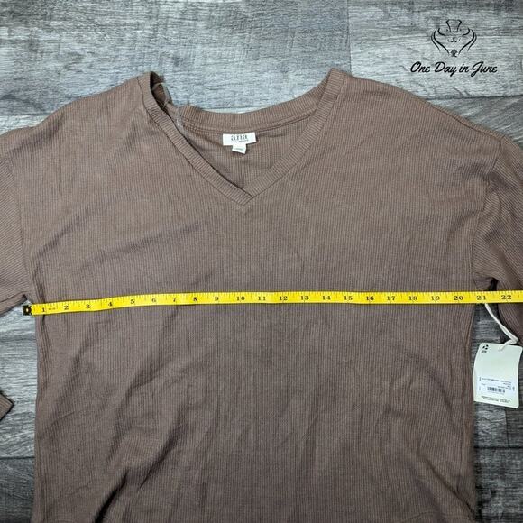 A.n.a Long Sleeve Ribbed V Neck Top Size S - Picture 3 of 5